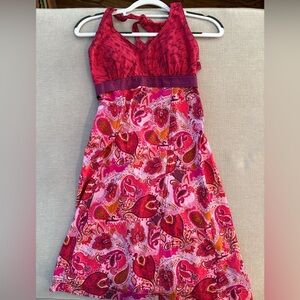 Athleta Women’s Dress in Red and Pink Paisley